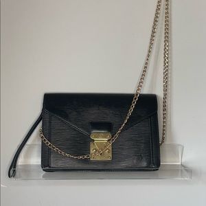 Louis Vuitton dragonne crossbody bag